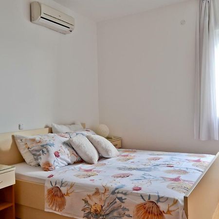 Apartman Mime Stanici Buitenkant foto